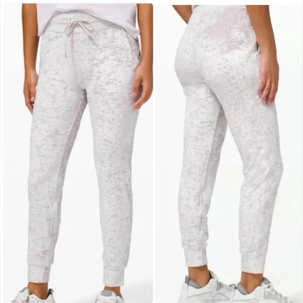 NWOT Lululemon Ready to Crush Lounge Jogger Chrome Velvet High Rise Pants Size 0